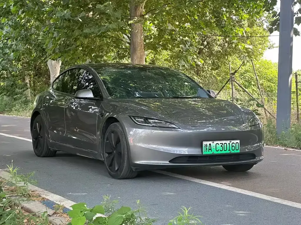 Tesla Model 3 — фото 4