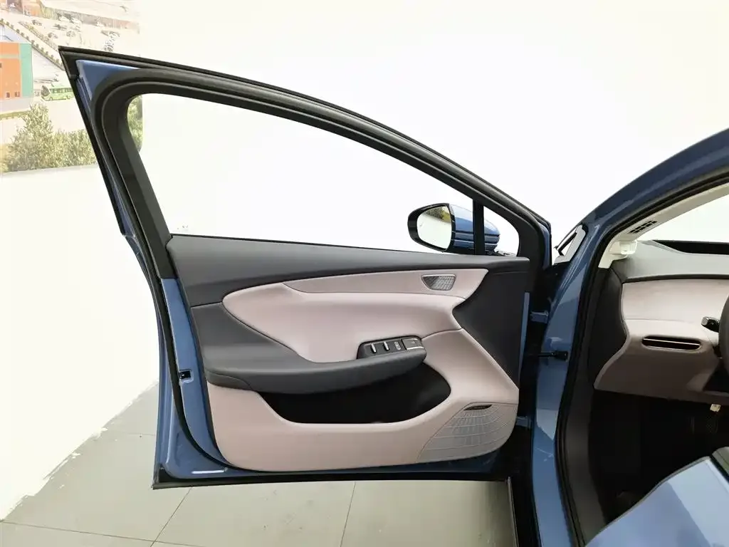 Hongqi Tiangong 05 2025 из CN, фото 10
