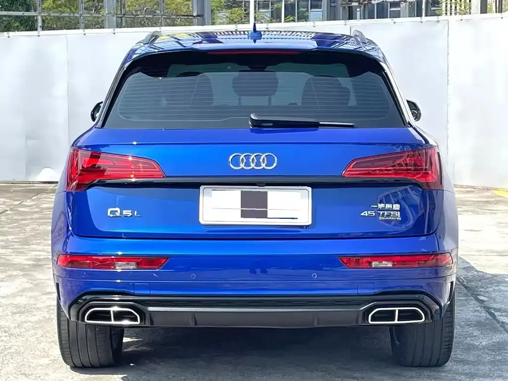 Audi Q5L — фото 2