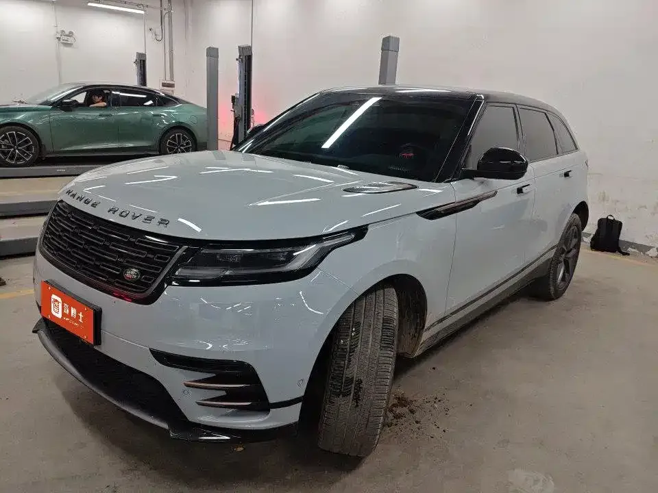 Land Rover Velar — фото 1