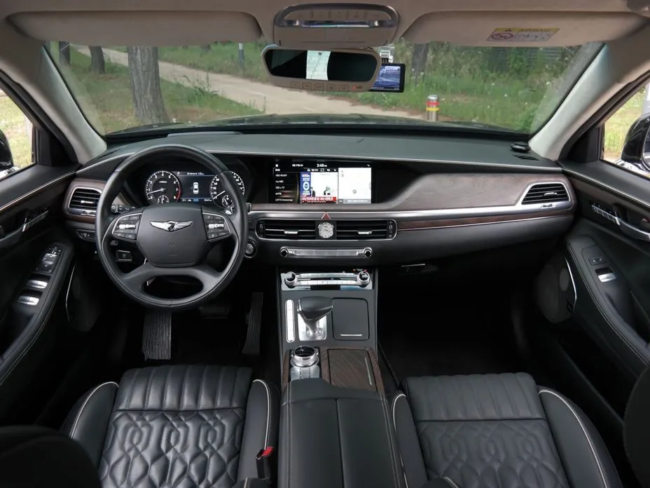 Genesis G90 2021 из KR, фото 2