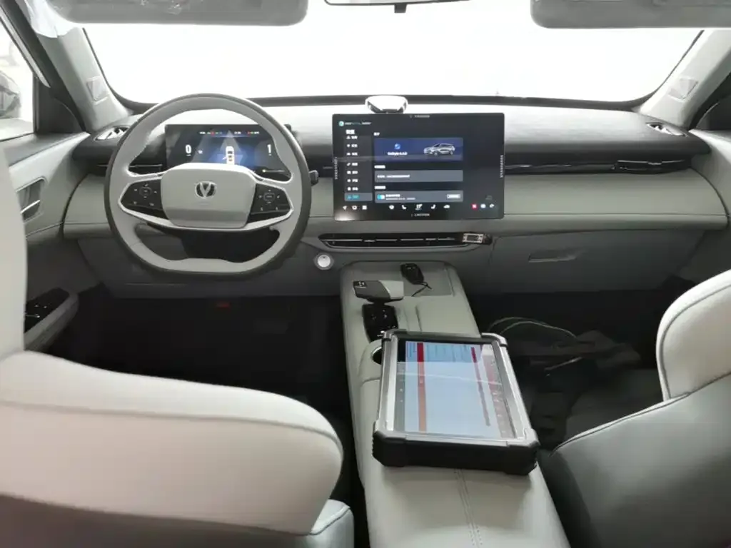 Changan UNI-Z New Energy 2026 из CN, фото 2