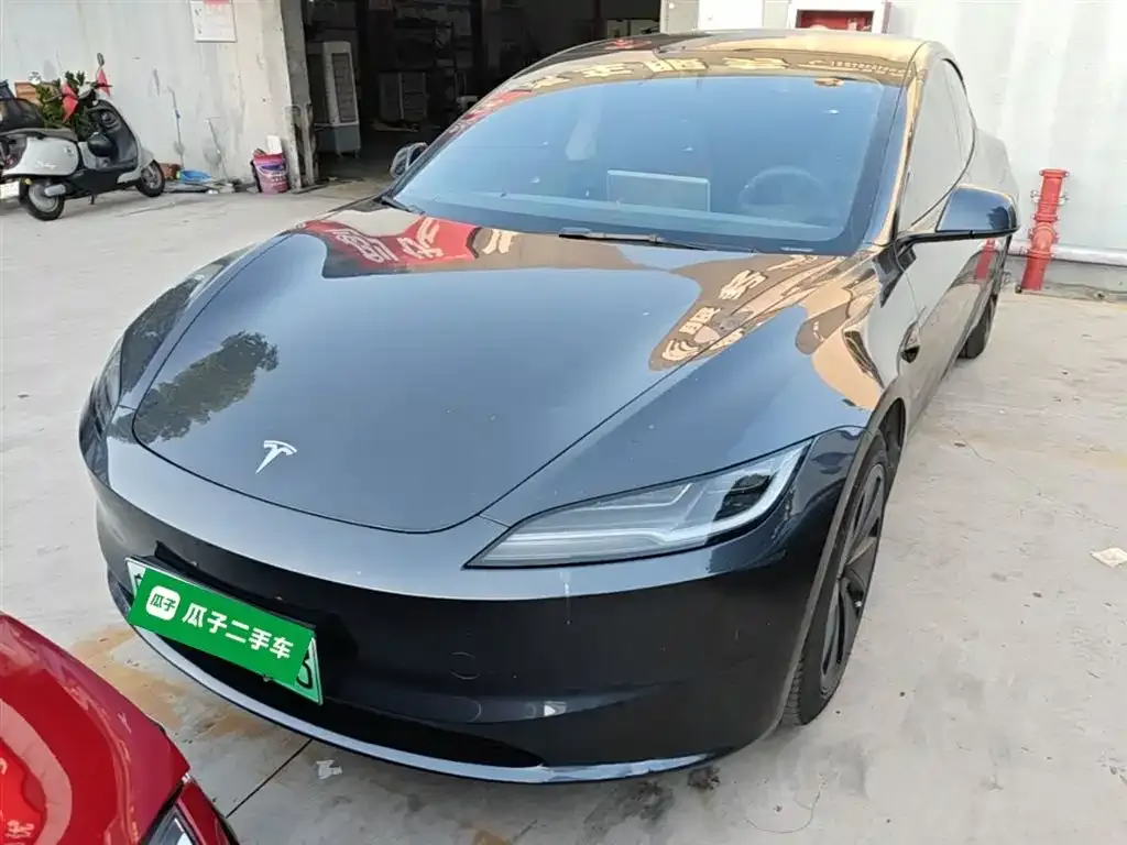 Tesla Model 3 — фото 5