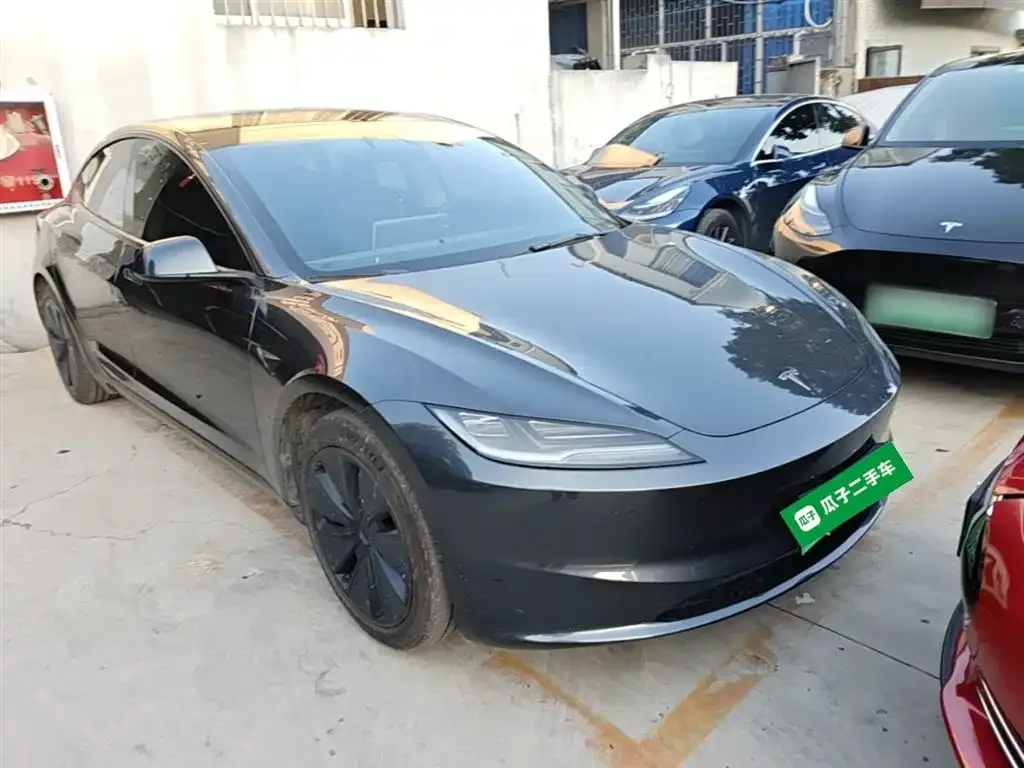 Tesla Model 3 — фото 10
