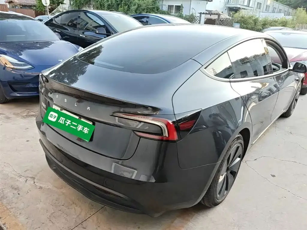 Tesla Model 3 — фото 7