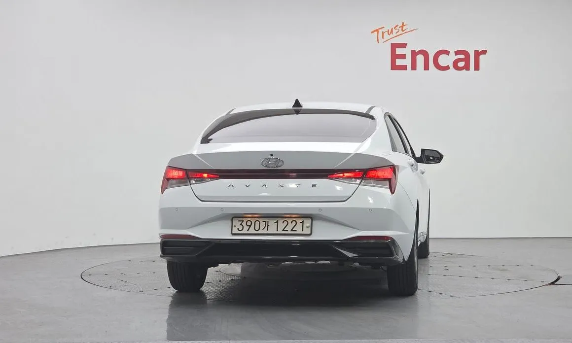 Hyundai AVANTE 2022 из KR, фото 2