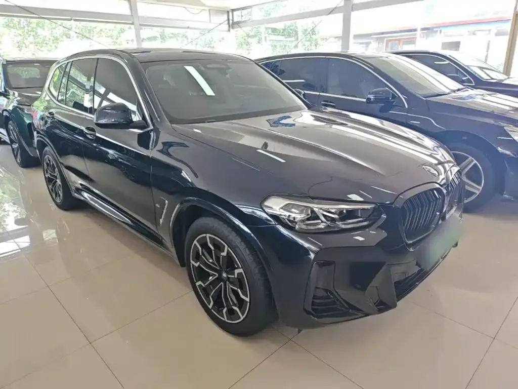 BMW iX3 — фото 10