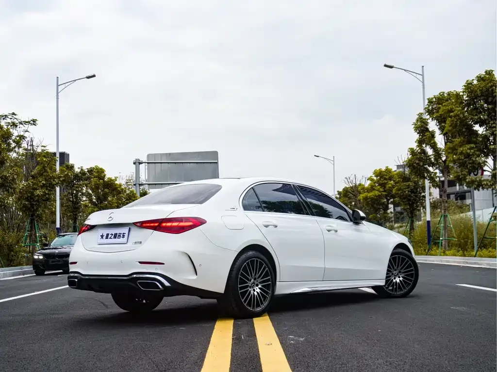 Mercedes-Benz C-Class — фото 10