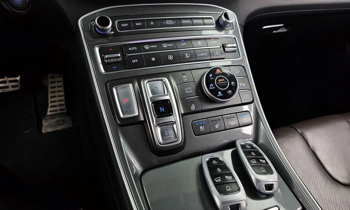 Hyundai Santafe — фото 7