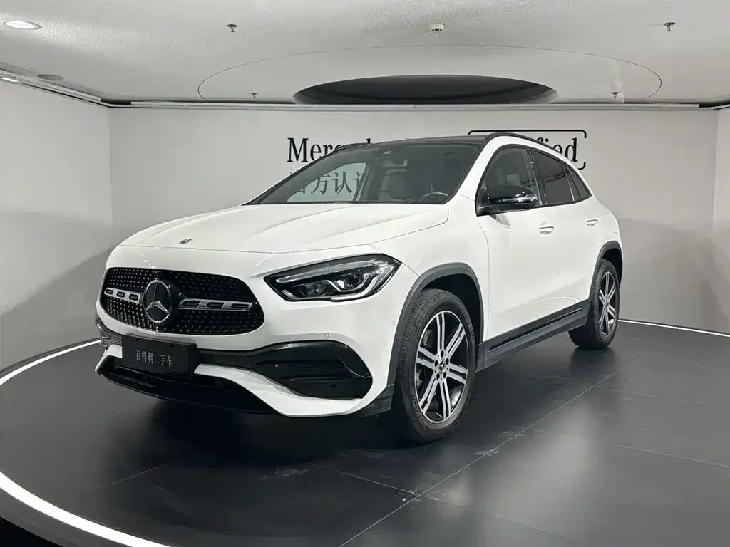 Mercedes-Benz GLA — фото 1