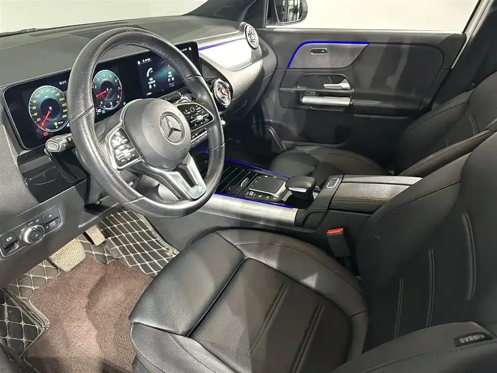 Mercedes-Benz GLA — фото 6