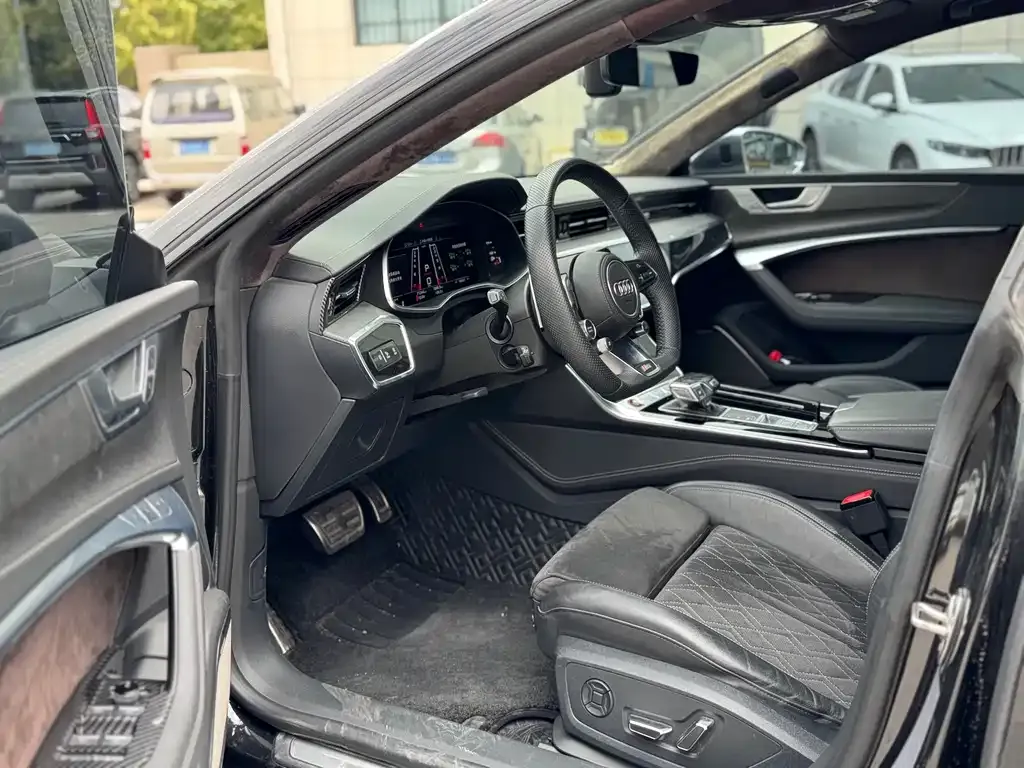 Audi S7 2021 из CN, фото 5