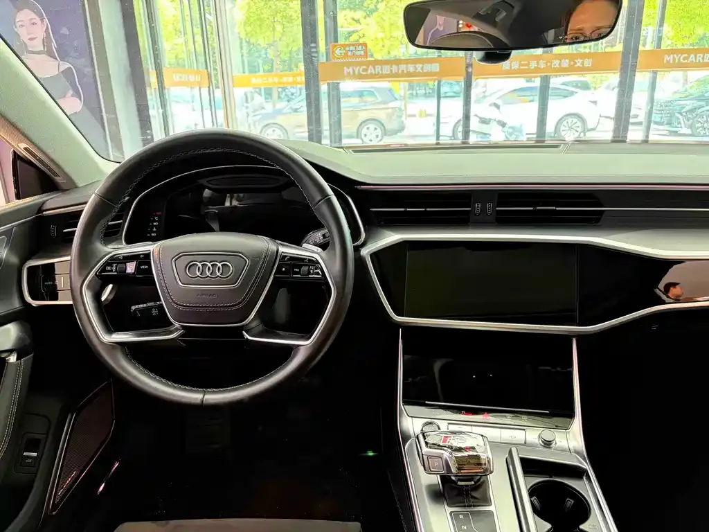 Audi A7L — фото 8