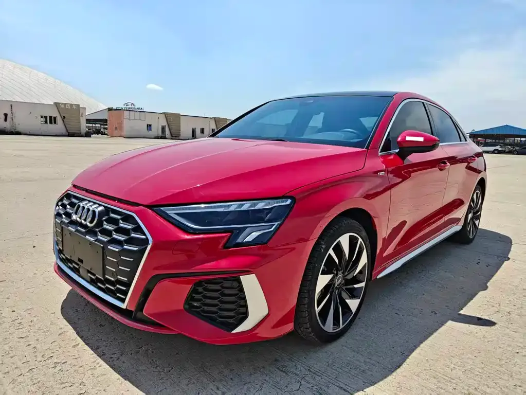 Audi A3 — фото 1