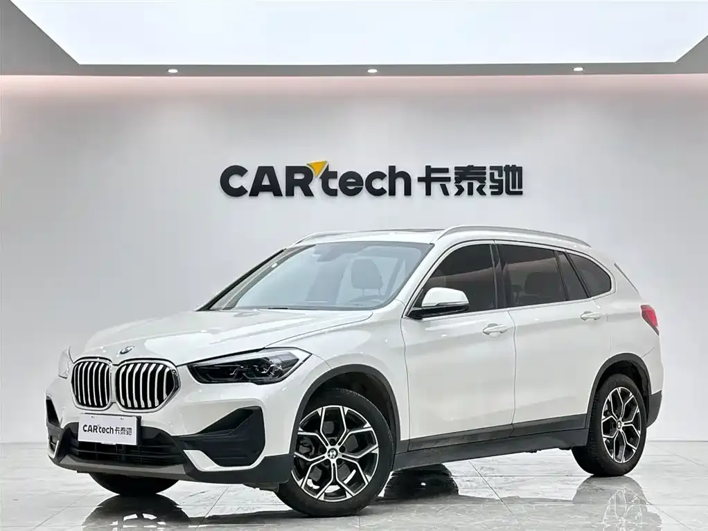 BMW X1 — фото 1