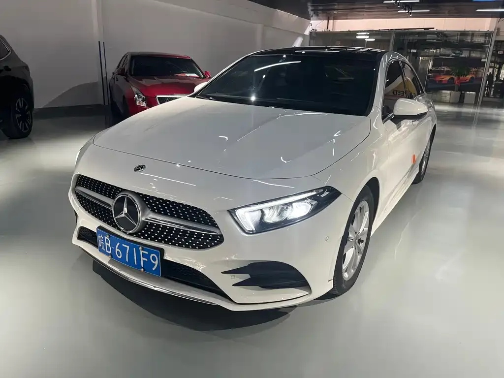 Mercedes-Benz A-Class — фото 1