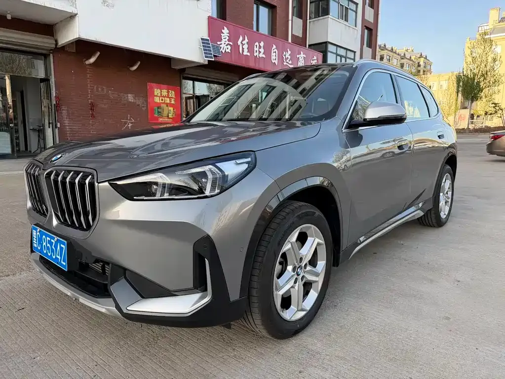 BMW X1 — фото 1