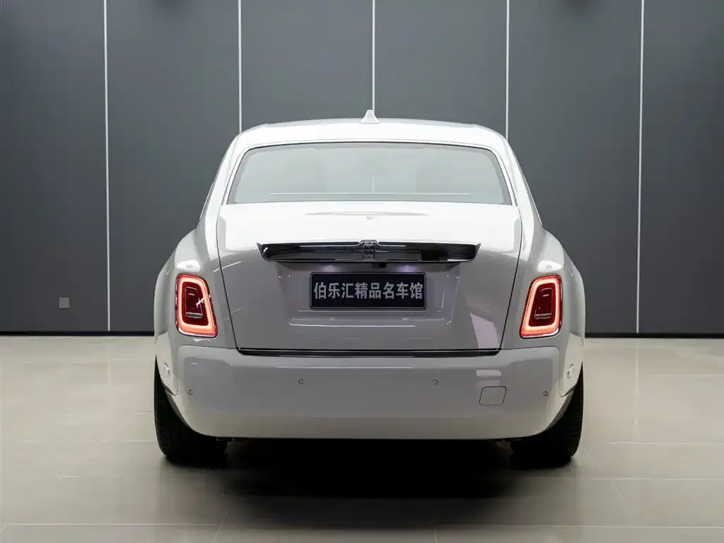Rolls-Royce Phantom 2022 из CN, фото 5