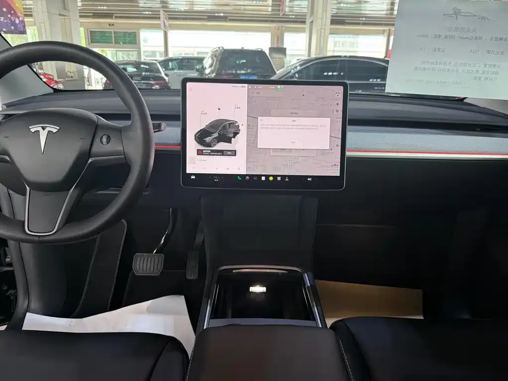 Tesla Model Y — фото 4