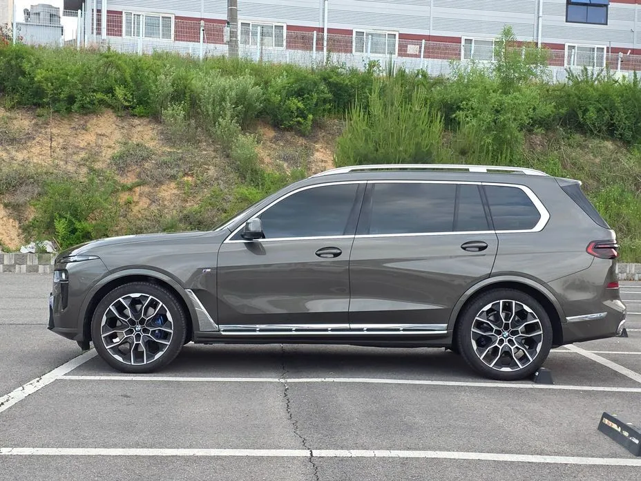 BMW X7 2025 из KR, фото 3