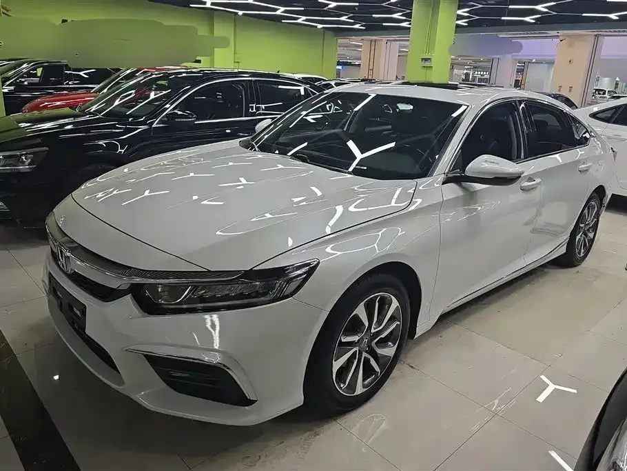 Honda Inspire — фото 1