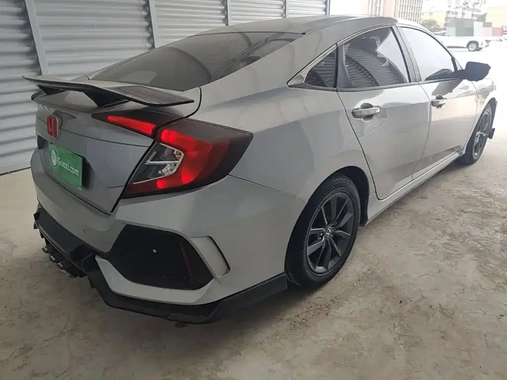 Honda Civic — фото 7
