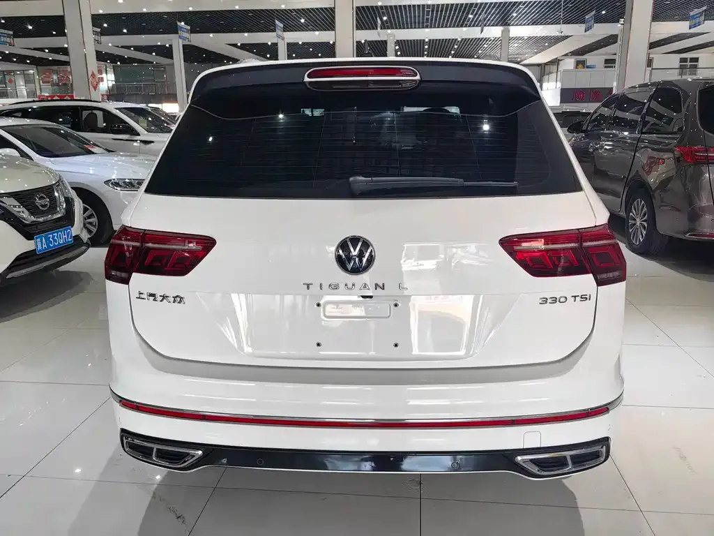 Volkswagen Tiguan L — фото 8