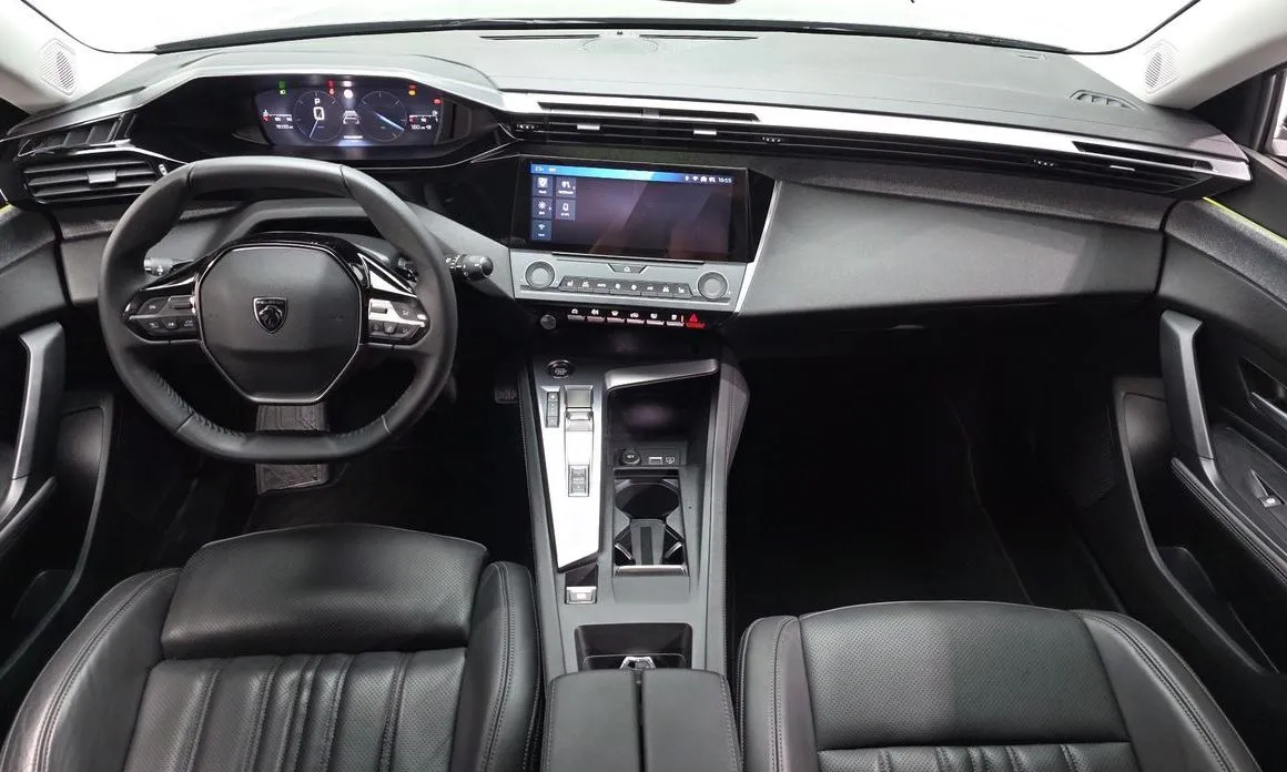 Peugeot 308 2023 из KR, фото 10