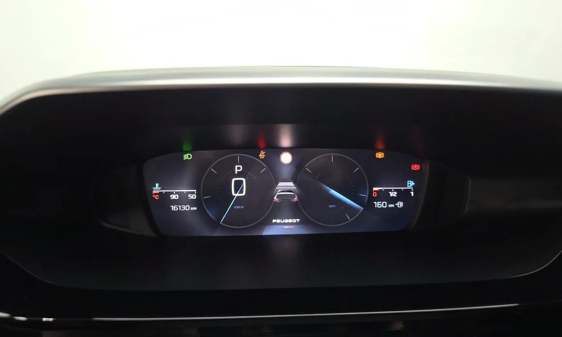 Peugeot 308 2023 из KR, фото 2
