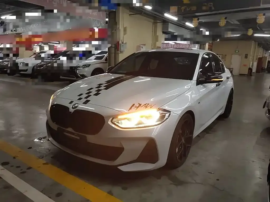 BMW 1 Series — фото 1