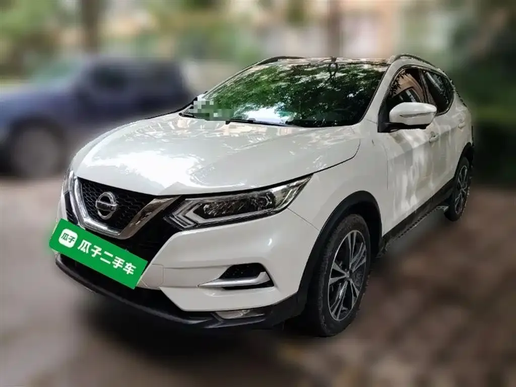 Nissan Qashqai — фото 1