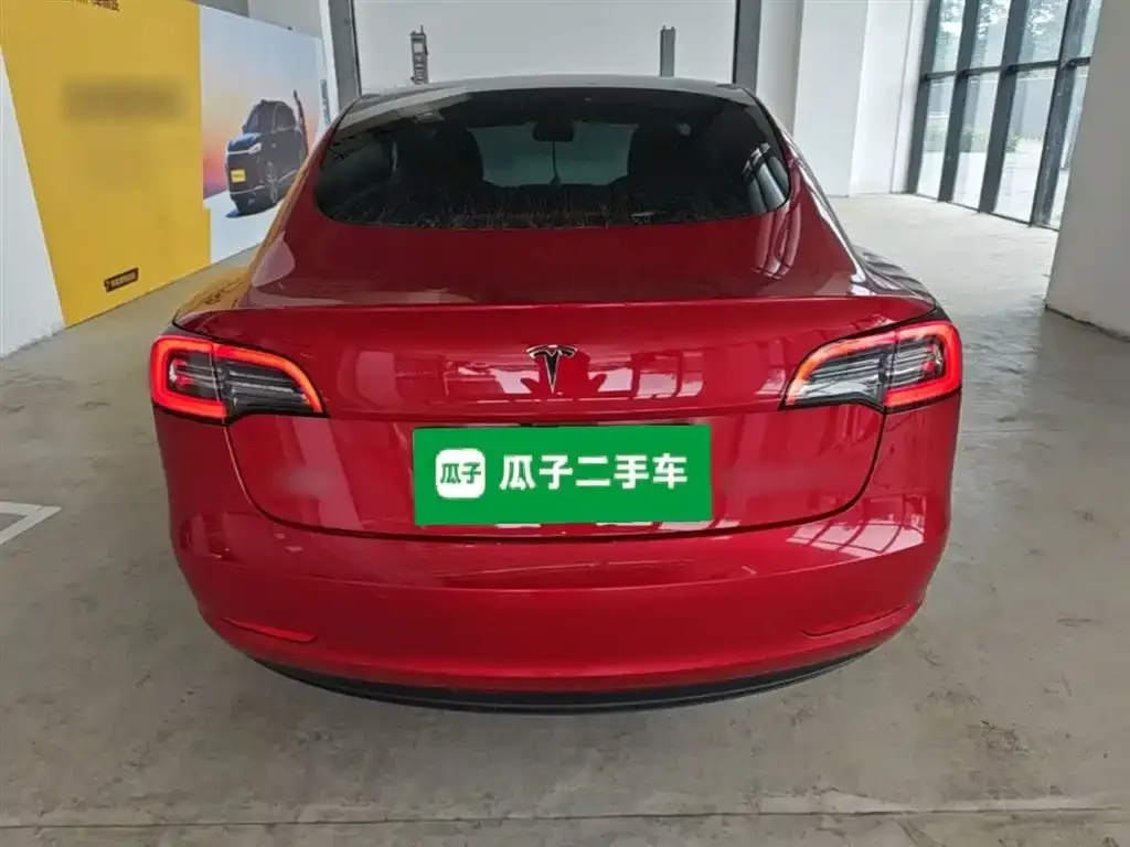 Tesla Model 3 — фото 6