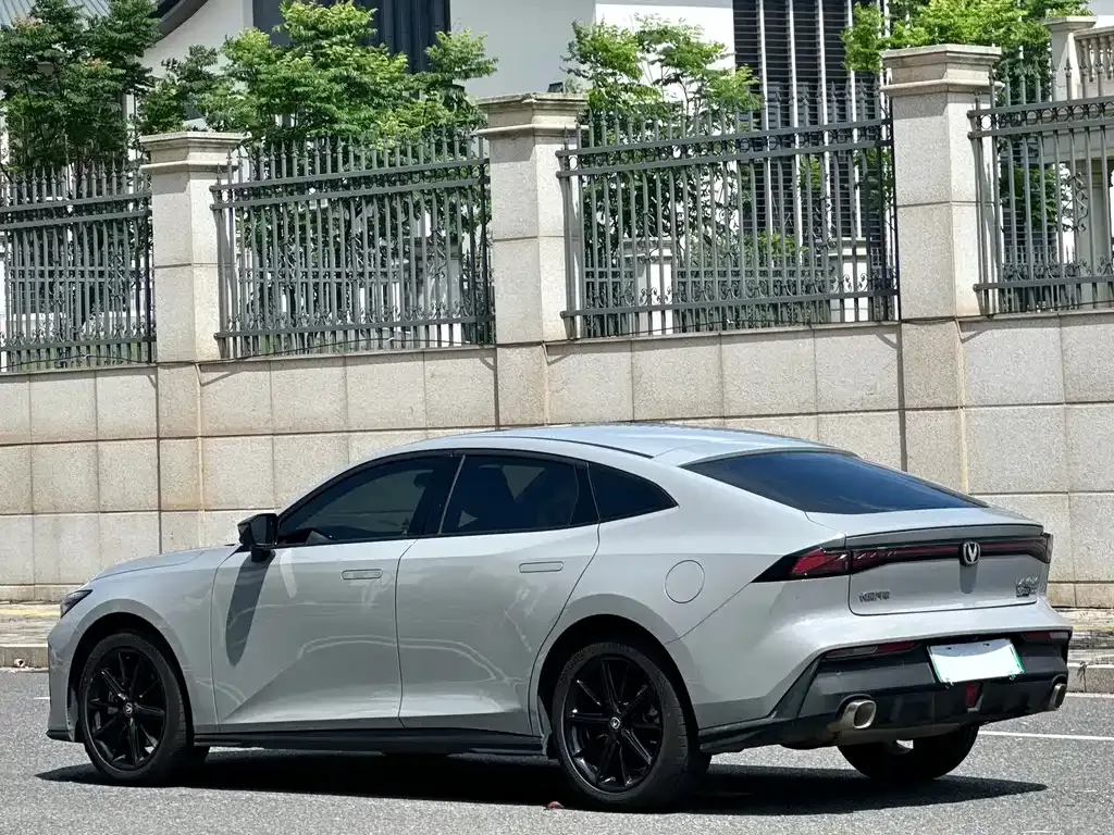 Changan UNI-V iDD 2023 из CN, фото 2
