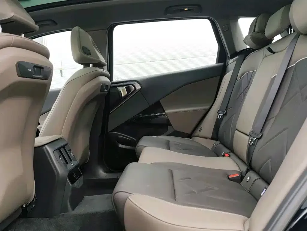 BMW X3 2025 из CN, фото 10