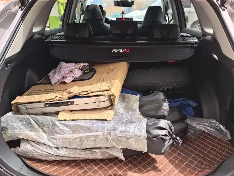 Toyota RAV4 — фото 9