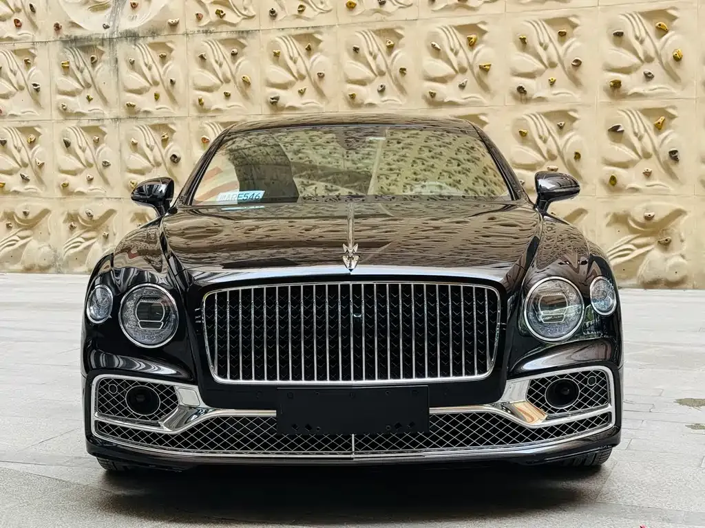 Bentley Flying Spur PHEV — фото 6