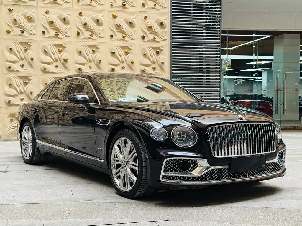 Bentley Flying Spur PHEV — фото 5