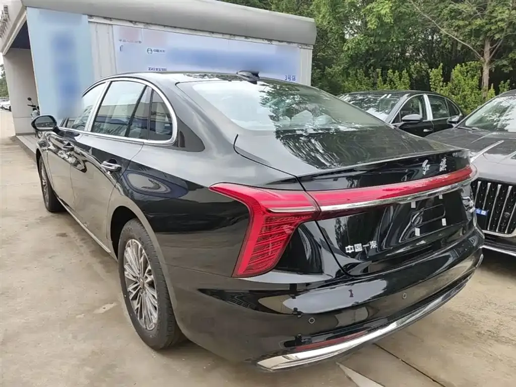 Hongqi H5 — фото 10