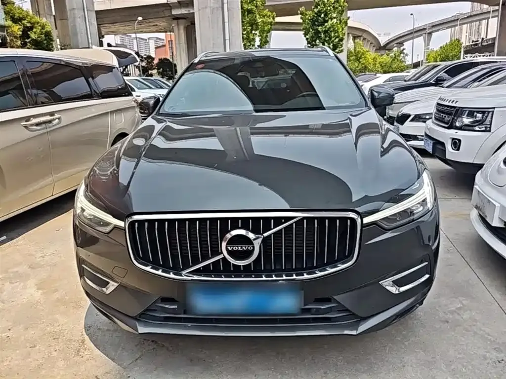 Volvo XC60 2021 из CN, фото 3