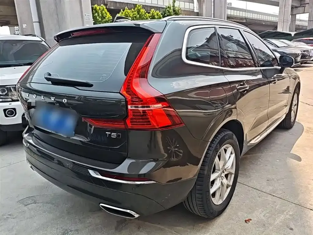 Volvo XC60 2021 из CN, фото 7