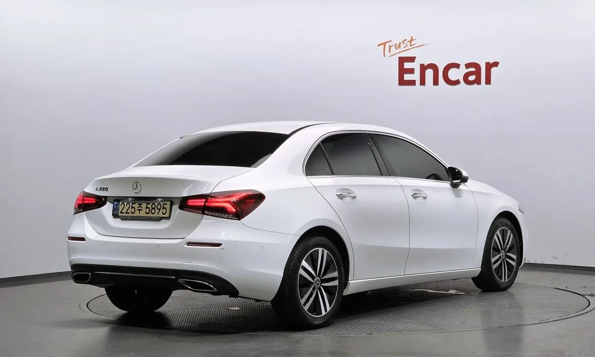 Mercedes-Benz A-Class — фото 10