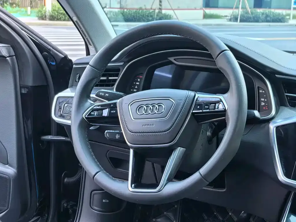 Audi A6L — фото 3