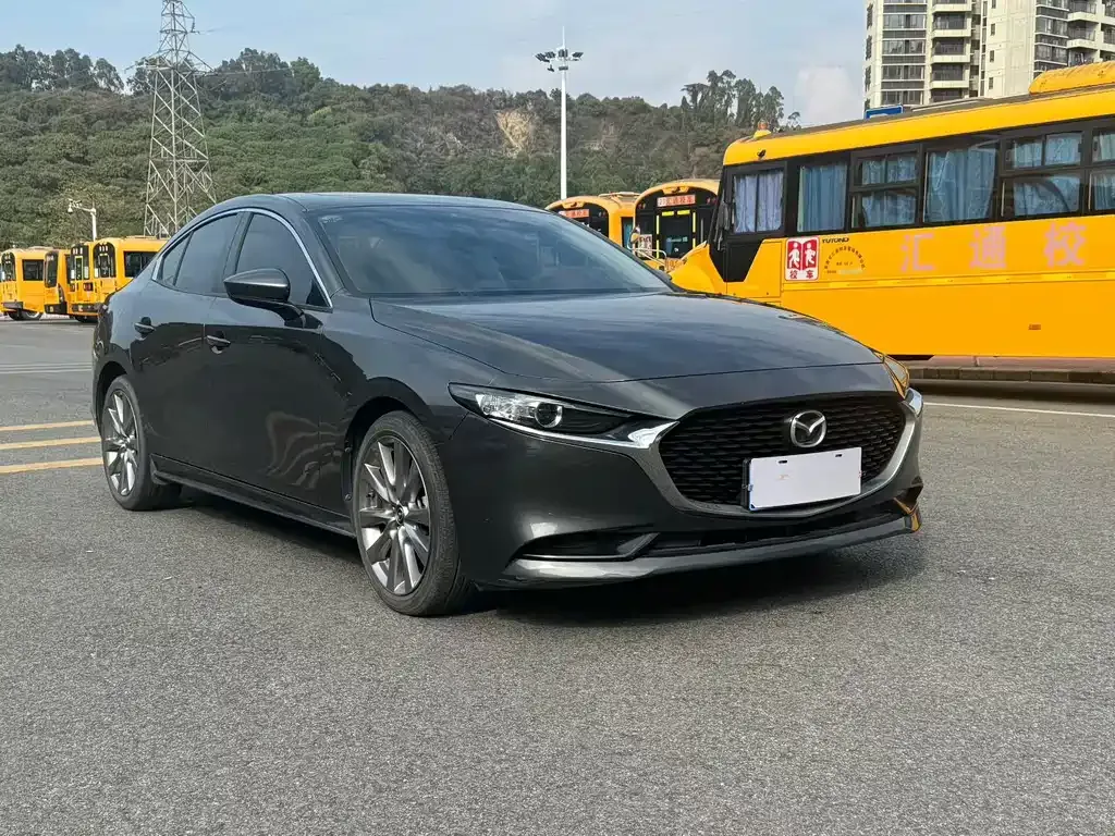 Mazda 3 Axela — фото 9