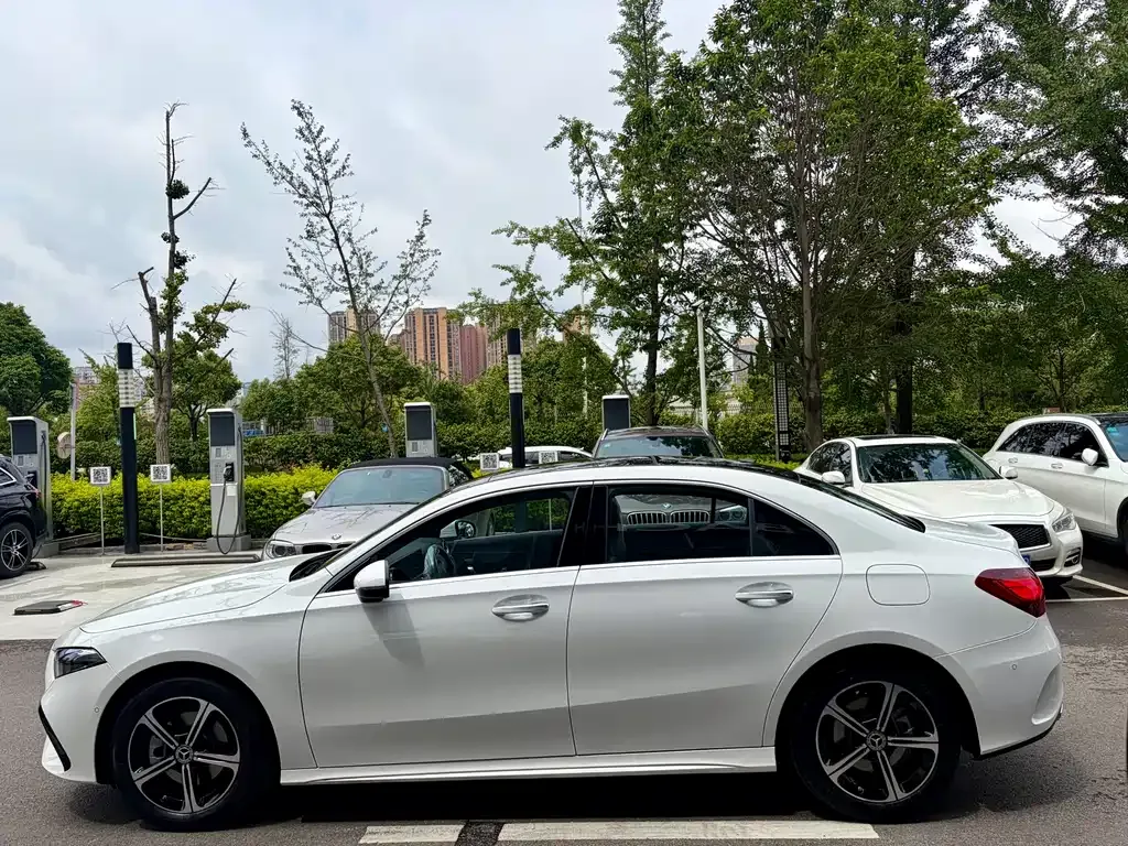 Mercedes-Benz A-Class — фото 10