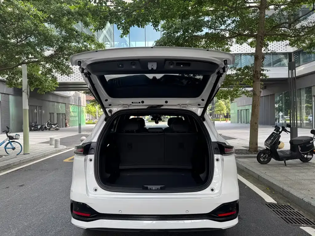 Changan CS75PLUS — фото 9