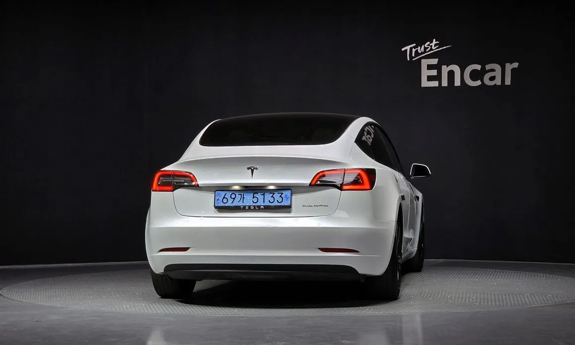 Tesla Model 3 2021 из KR, фото 4