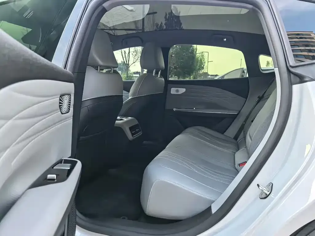 Geely Galaxy E8 2024 из CN, фото 3