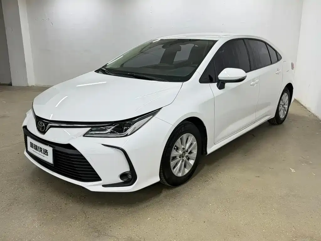 Toyota Corolla — фото 1