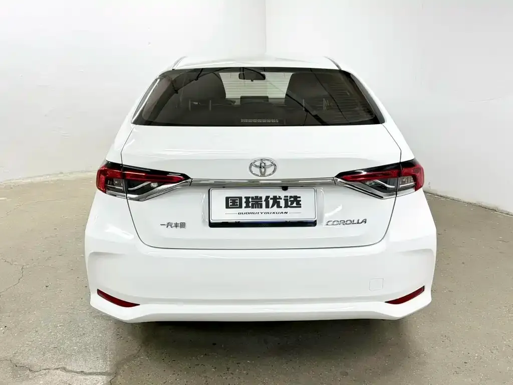 Toyota Corolla — фото 2
