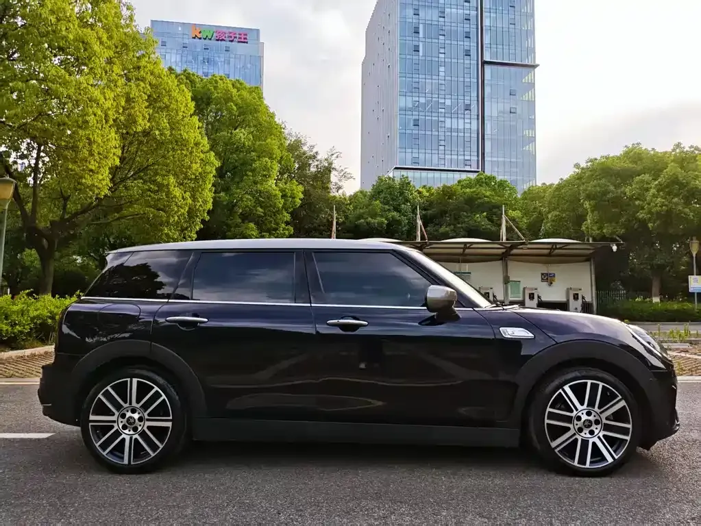 MINI Clubman — фото 7